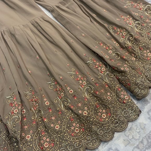 Fancy Pakistani Embellished Gharara Wedding Indian Party Wear Shalwar Kameez - Picture 11 of 11